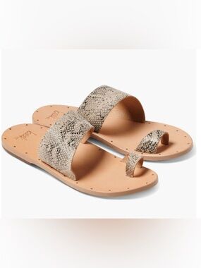 Beek Finch Toe Ring Sandals Womens Size 11 Snake Skin Print leather